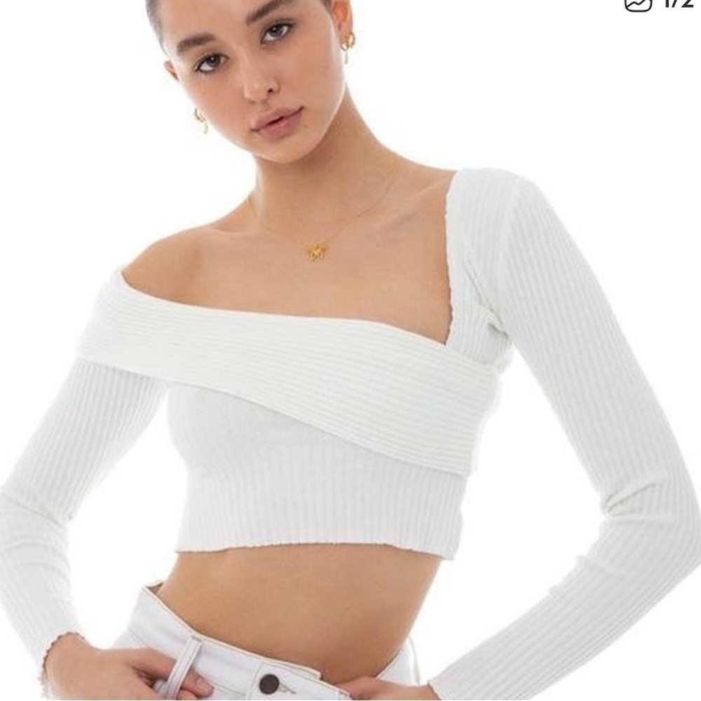 ARE YOU AM I White Deis Off-the-Shoulder Sweater